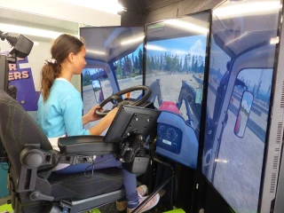  Le bus de l’Aventure du vivant a fait halte à Bourg-en-Bresse