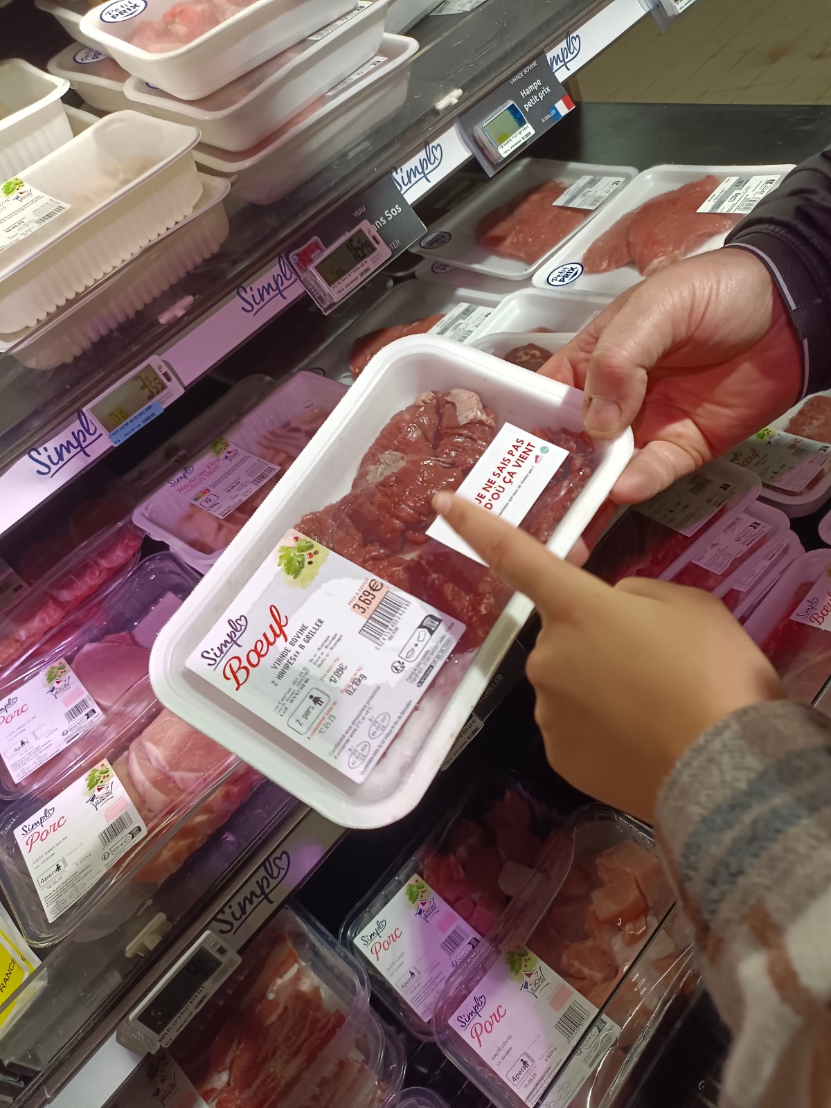 La FDSEA et JA de l’Ain dénoncent la présence de viande étrangère dans les supermarchés  