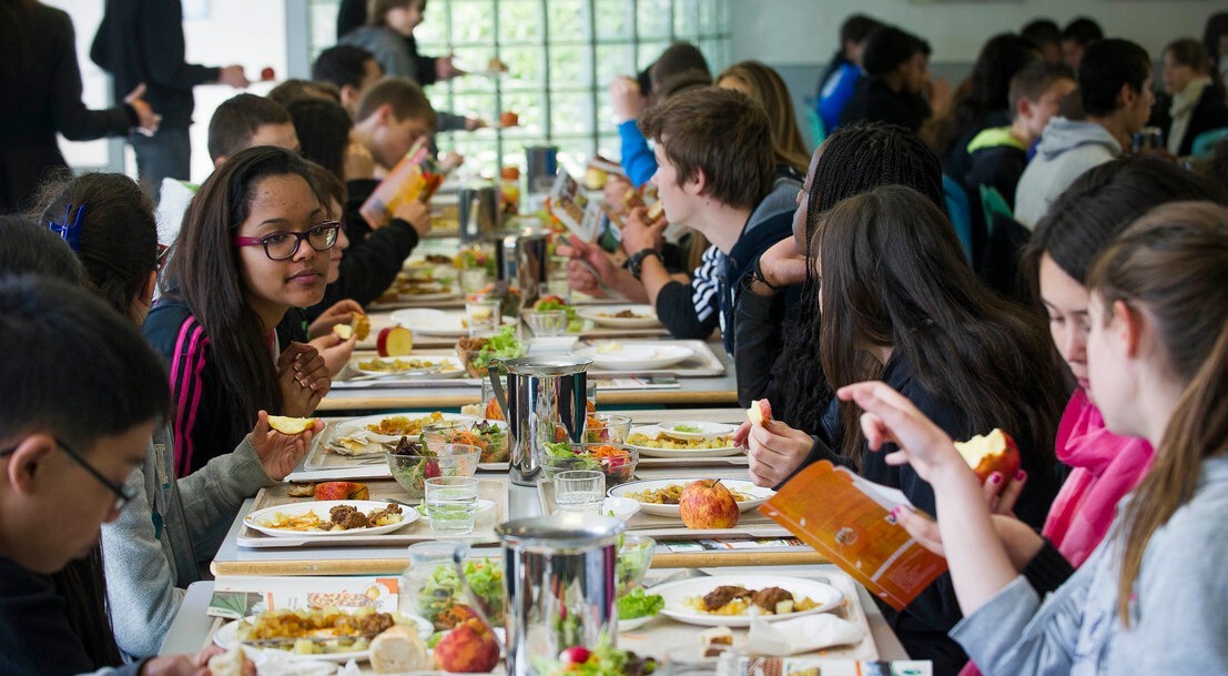 Une circulaire pour faire passer des hausses en restauration collective