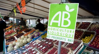 Des pistes pour relancer la consommation de bio