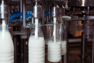 Lait : première passe d’armes avant les négociations 2027